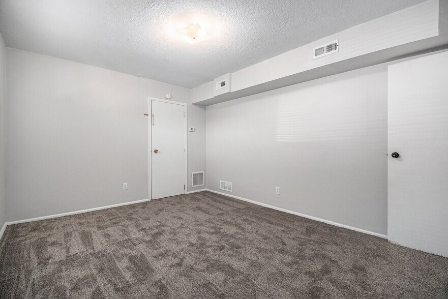 More Photos Of 4422 S 25th St, Omaha Apartments For Sale