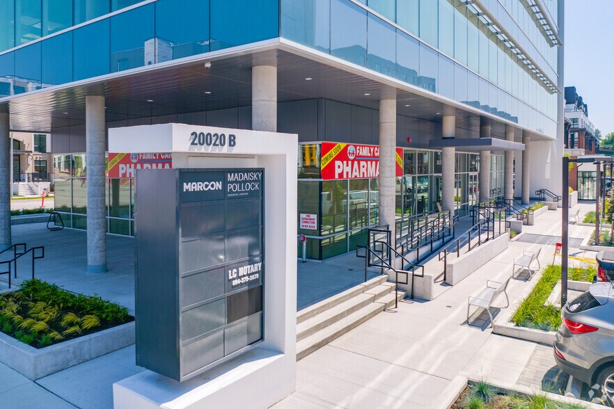 More Photos Of 20020B 84 Av, Langley Office For Sale