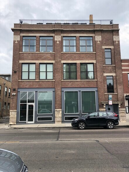 More Photos Of 1910 W North Ave, Chicago Storefront Retail Residential For Lease