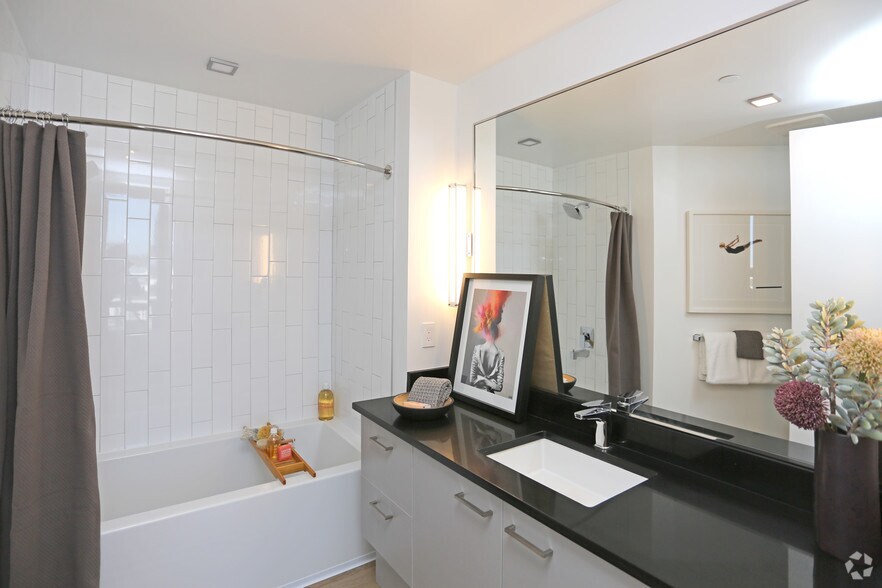More Photos Of 1501 Island Ave, San Diego Apartments For Lease