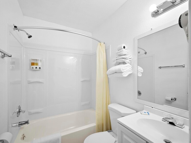 More Photos Of 935 9th Ave, Sidney Hotel For Sale