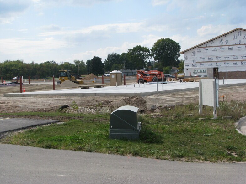 More Photos Of 3861 Algoma Rd, New Franken General Retail For Lease