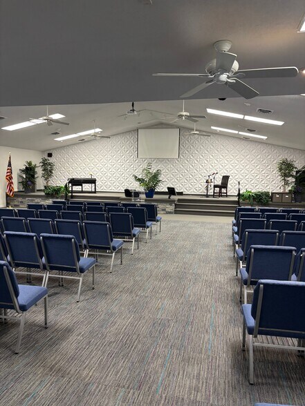 More Photos Of 2132 Oakpark Rd, Columbia Religious Facility For Sale