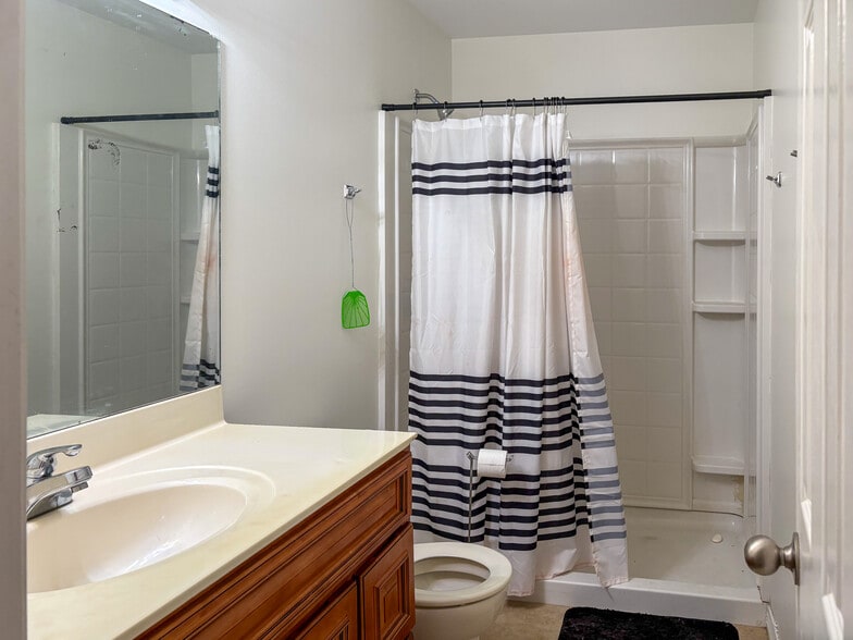 More Photos Of 725 Cardinal Cir, Summerdale Industrial For Lease