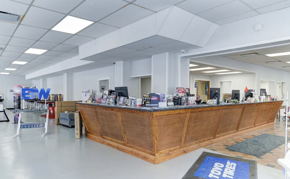 More Photos Of 511 N Perry St, Johnstown General Retail For Sale