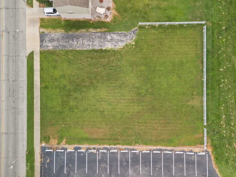 More Photos Of 1021 E Market St, Jeffersonville Land For Sale