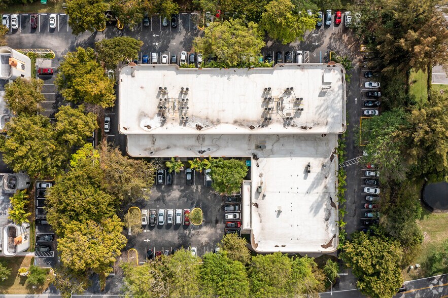 More Photos Of 350 Fairway Dr, Deerfield Beach Unknown For Lease