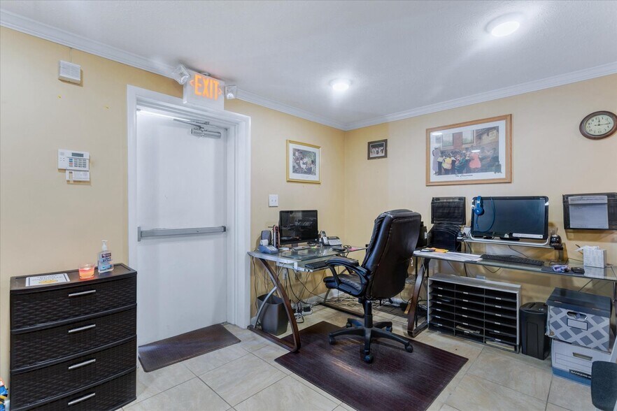 More Photos Of 1356 25th St, Newport News Medical For Sale