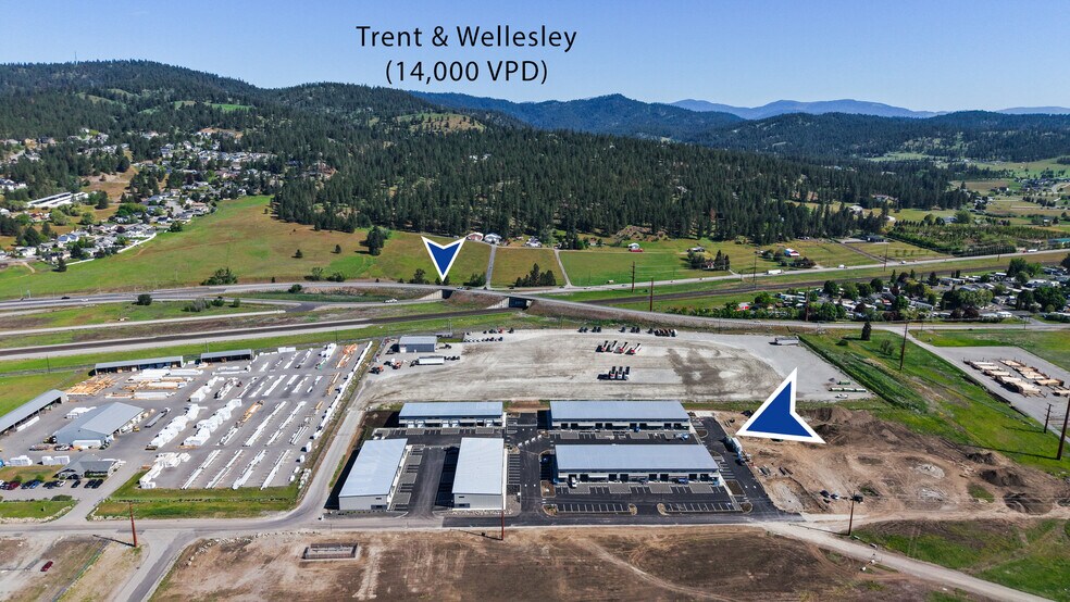 More Photos Of 4524 N Barker Rd, Spokane Valley Showroom For Lease
