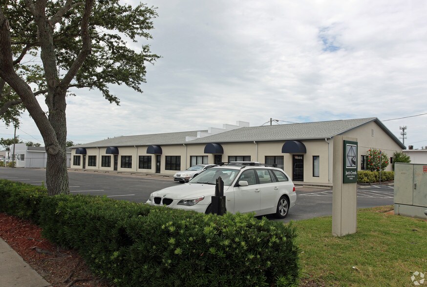 More Photos Of 4650-4666 28th St N, Saint Petersburg Warehouse For Lease