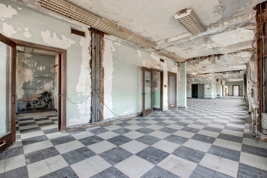 More Photos Of 2201-03 Broadway, East Chicago Freestanding For Sale