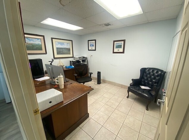 More Photos Of 331 Highway 146 S, La Porte Warehouse For Lease