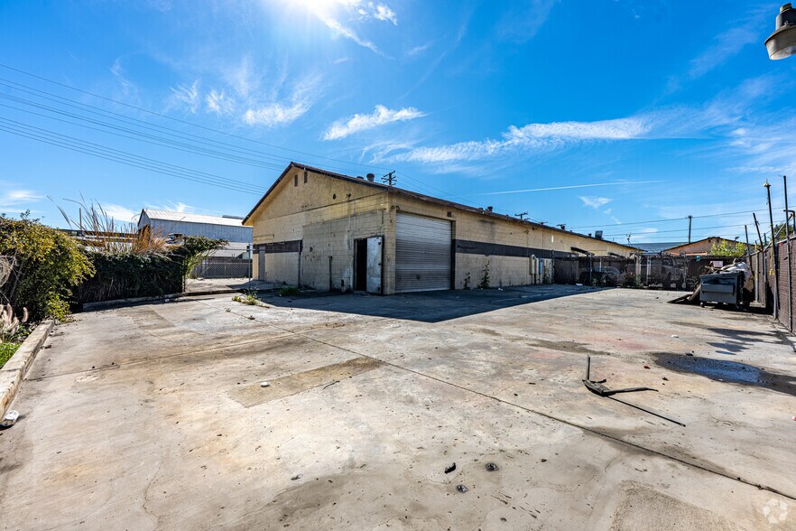 More Photos Of 844 N Vernon St, Azusa Warehouse For Lease