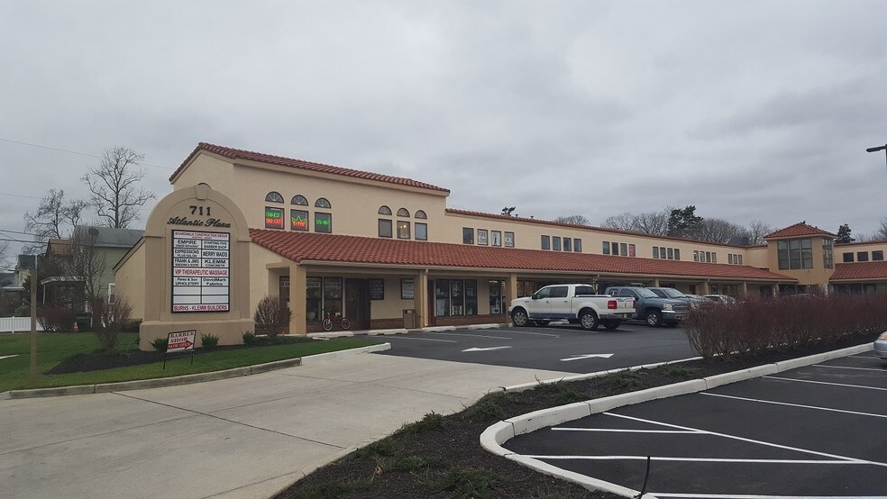 More Photos Of 711 N Main St, Pleasantville General Retail For Lease