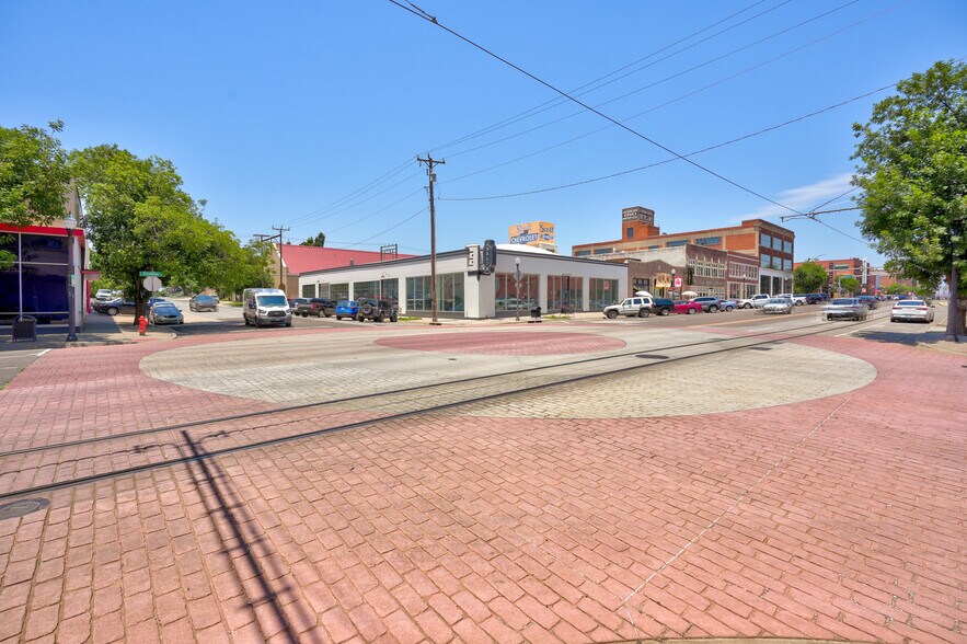 More Photos Of 801 N Broadway Ave, Oklahoma City Storefront Retail Office For Lease
