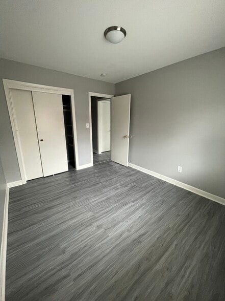 More Photos Of 23 Marshall St, Hartford Apartments For Sale