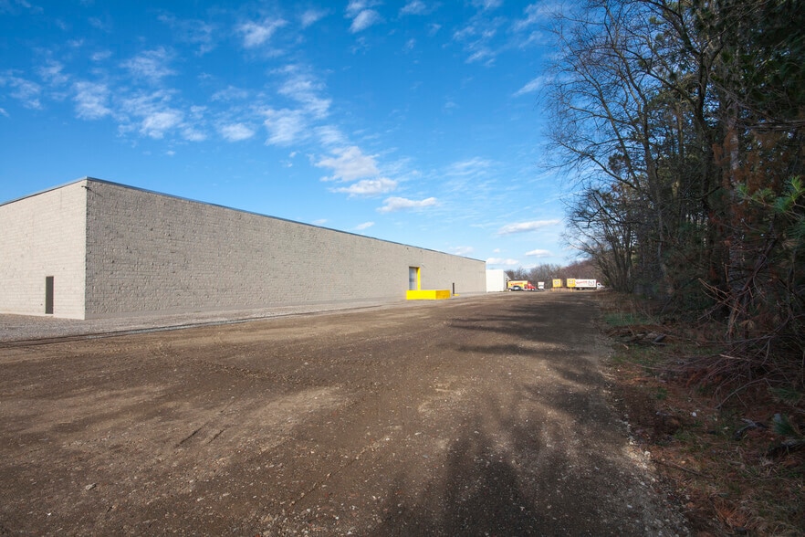 More Photos Of 171 Heller Pl, Bellmawr Warehouse For Lease