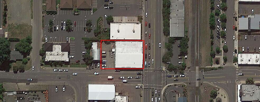 More Photos Of 103 SW 1st Ave, Canby Manufacturing For Sale