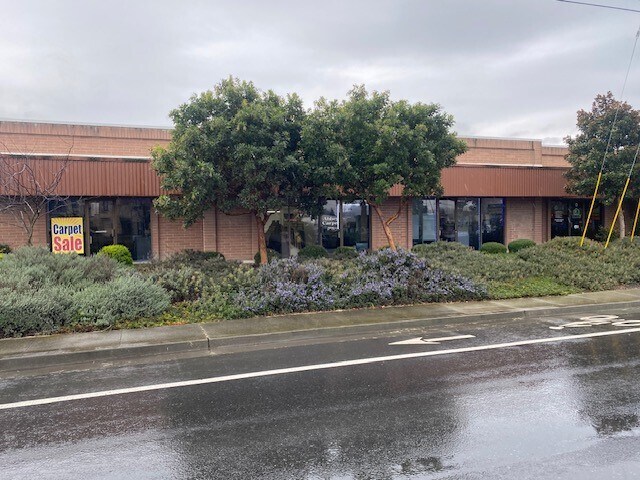 More Photos Of 450 Lakeville St, Petaluma General Retail For Lease