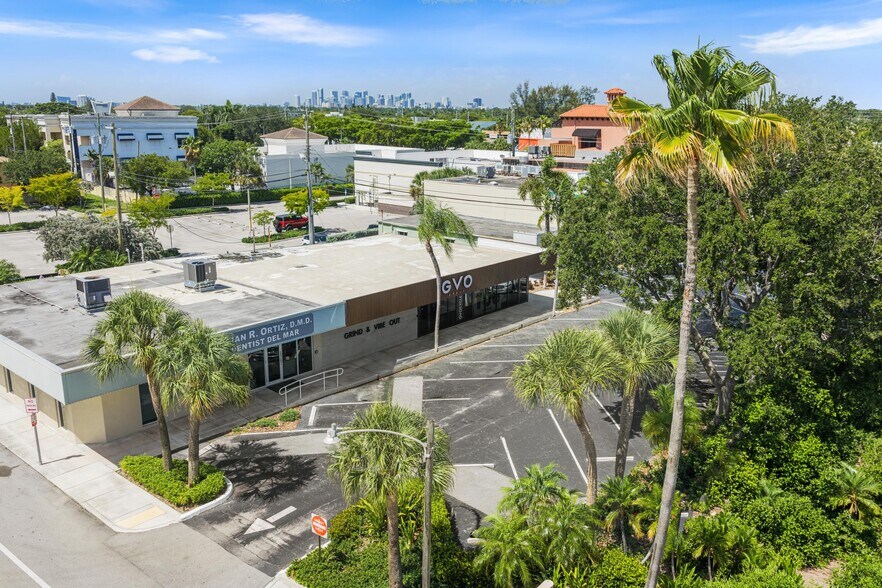 More Photos Of 3000 N Federal Hwy, Fort Lauderdale Storefront Retail Office For Sale