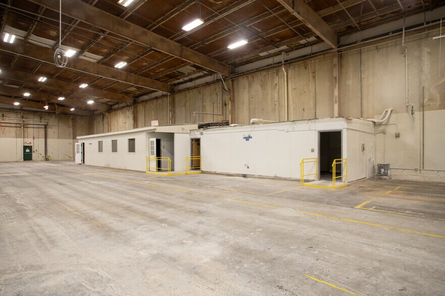 More Photos Of 63 Water St, Fall River Warehouse For Lease