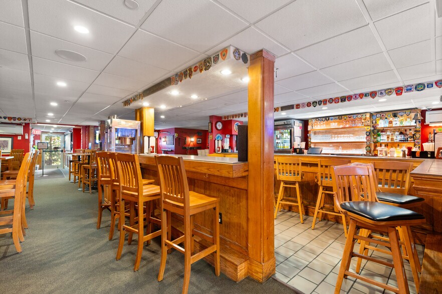 More Photos Of 11 Farmington Rd, Rochester Restaurant For Sale