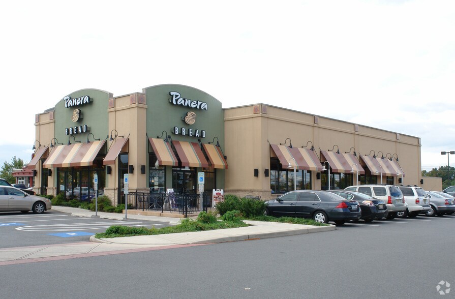 More Photos Of 130 Marketplace Blvd, Hamilton Unknown For Lease