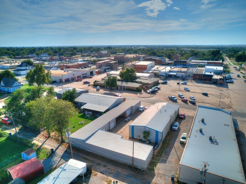 More Photos Of 219 N 6th St, Kingfisher Office For Sale