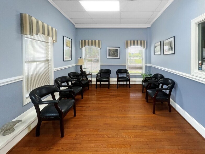 More Photos Of 205 Patton St, Danville Office For Lease