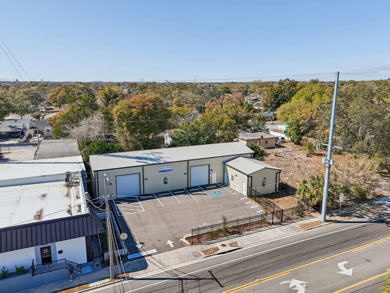 More Photos Of 2820 N 34th St, Tampa Warehouse For Lease