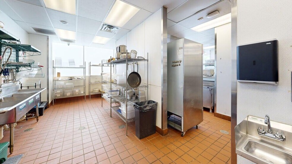 More Photos Of 409 S 9th St, Minneapolis Specialty For Sale