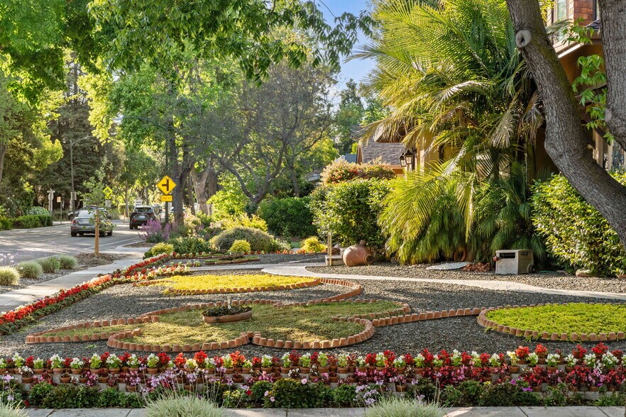 More Photos Of 251 Middlefield Rd, Palo Alto Apartments For Sale