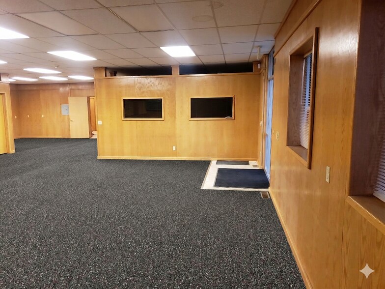 More Photos Of 649 N Front St, Rock Springs Warehouse For Lease