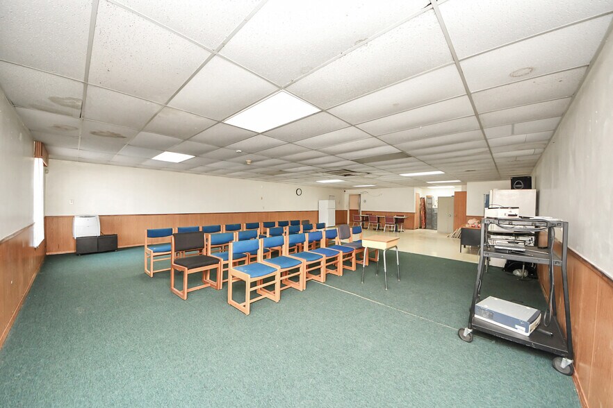 More Photos Of 6902 Cook Rd, Houston Flex For Lease