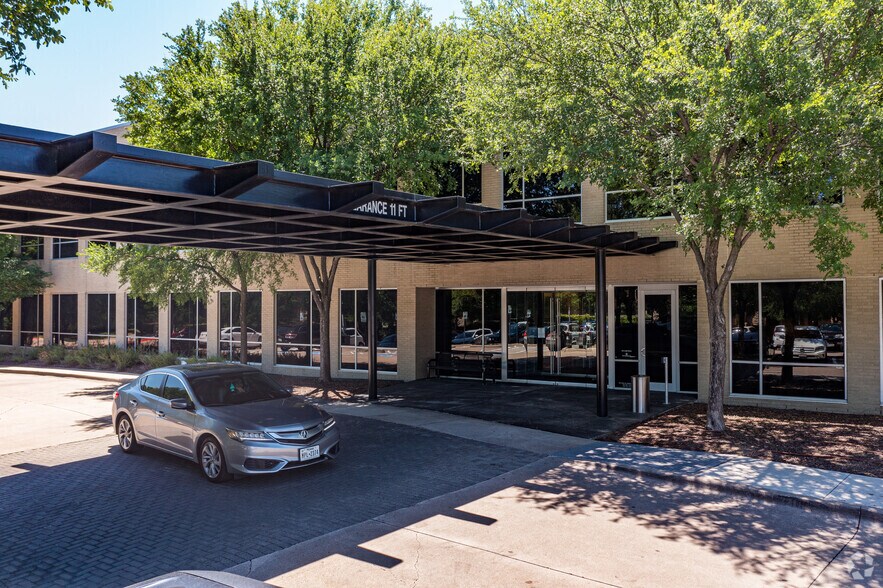 More Photos Of 701 Tuscan Dr, Irving Medical For Lease