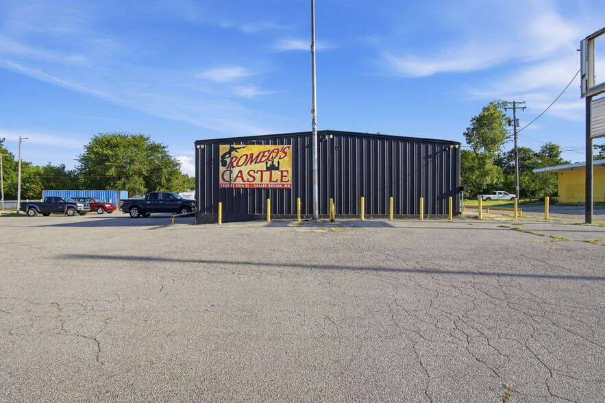 More Photos Of 1900 SE 59th Dr, Oklahoma City Bar For Sale