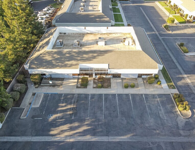 More Photos Of 138 Regis St, Turlock Office For Lease