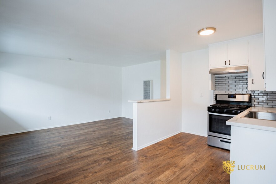 More Photos Of 823 Lagoon Ave, Wilmington Apartments For Sale