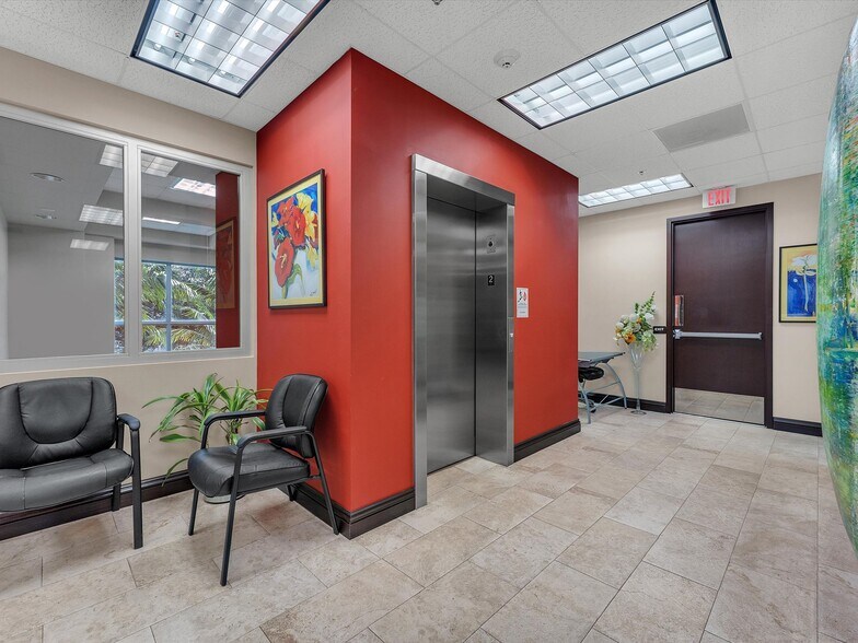 More Photos Of 2260 NW 114th Ave, Doral Warehouse For Lease