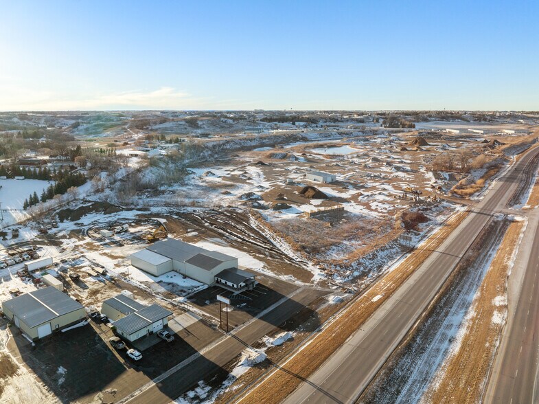 More Photos Of 3050 Highway 52 South, Minot Flex For Lease