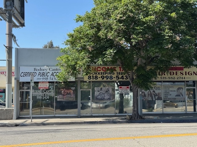 More Photos Of 21901-21909 Devonshire St, Chatsworth Storefront For Lease
