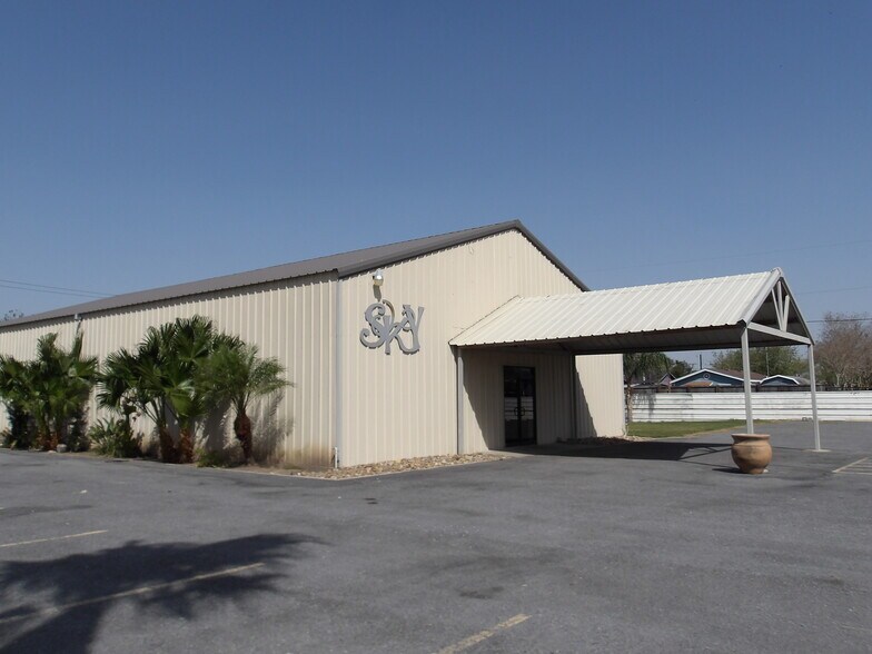 More Photos Of 1 Industrial Pkwy, Rio Hondo Freestanding For Sale