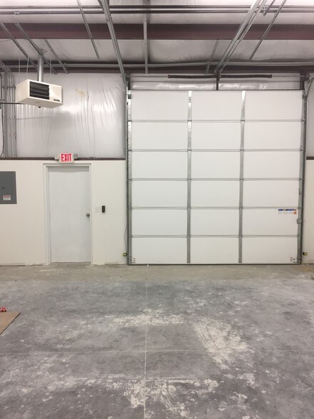 More Photos Of 319 Hickerson Dr, Murfreesboro Light Distribution For Lease