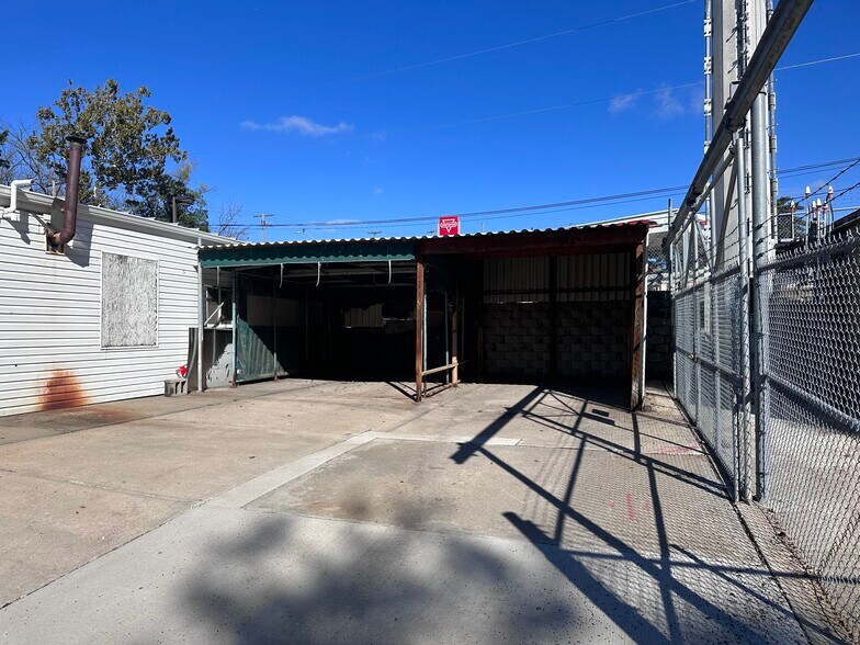 More Photos Of , Kansas City General Retail For Sale