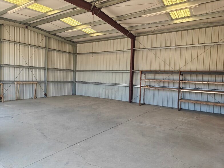 More Photos Of 10600 E Mountain View Ave, Selma Warehouse For Lease