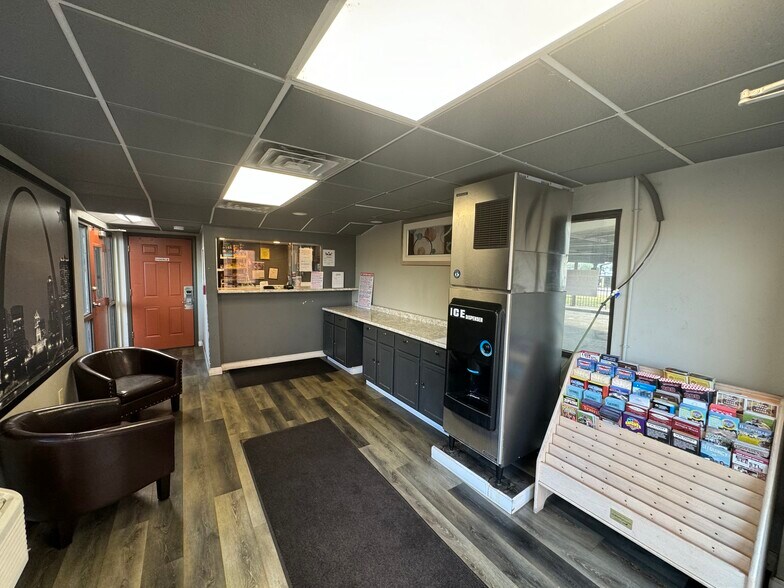 More Photos Of 1100 Lumiere Place Blvd, Saint Louis Hotel For Sale