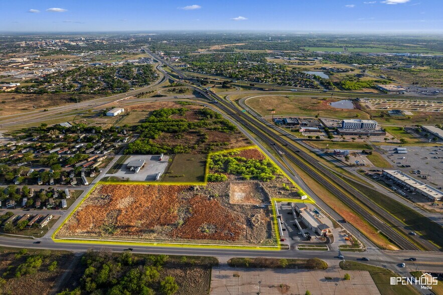 More Photos Of 2221 Airport Dr, Wichita Falls Land For Sale