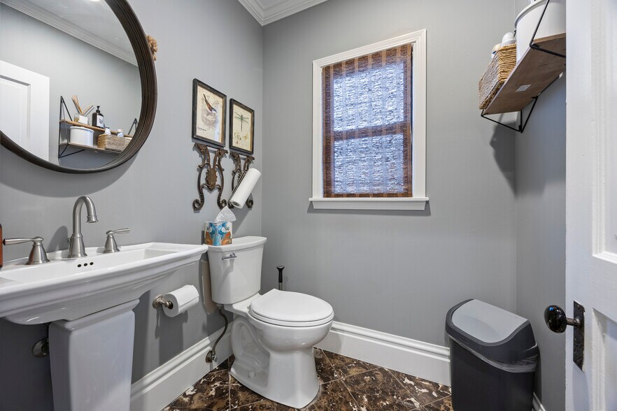 More Photos Of 121 N Washington St, Naperville Office For Lease