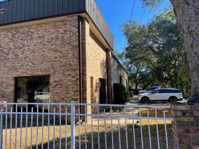 More Photos Of 107 Truxton Ave, Fort Walton Beach Warehouse For Sale