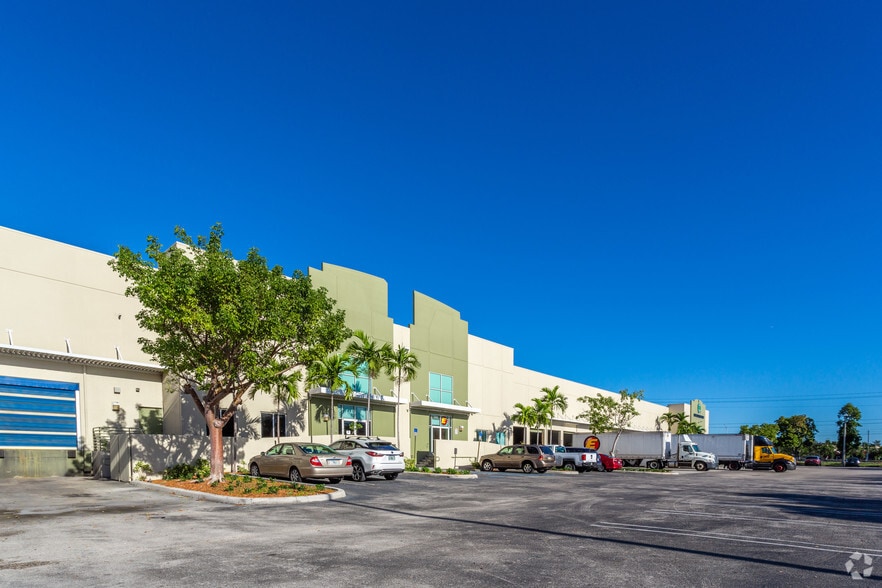 More Photos Of 11205-11265 NW 131st St, Medley Warehouse For Lease